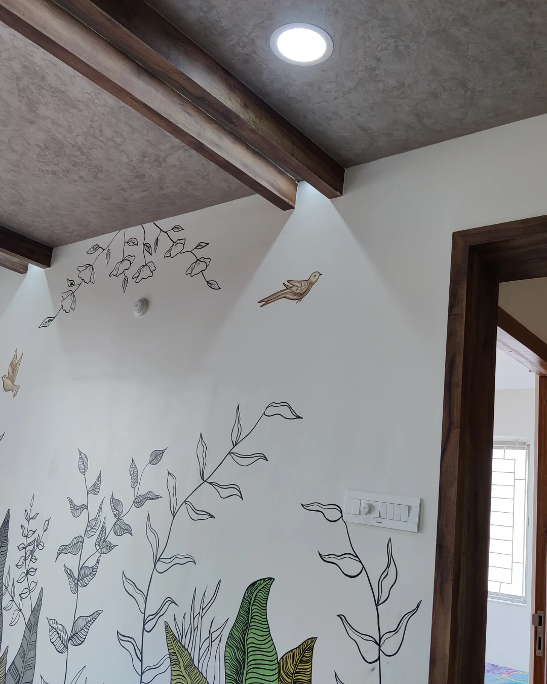 Botanical details in the Arbour Bonsai home